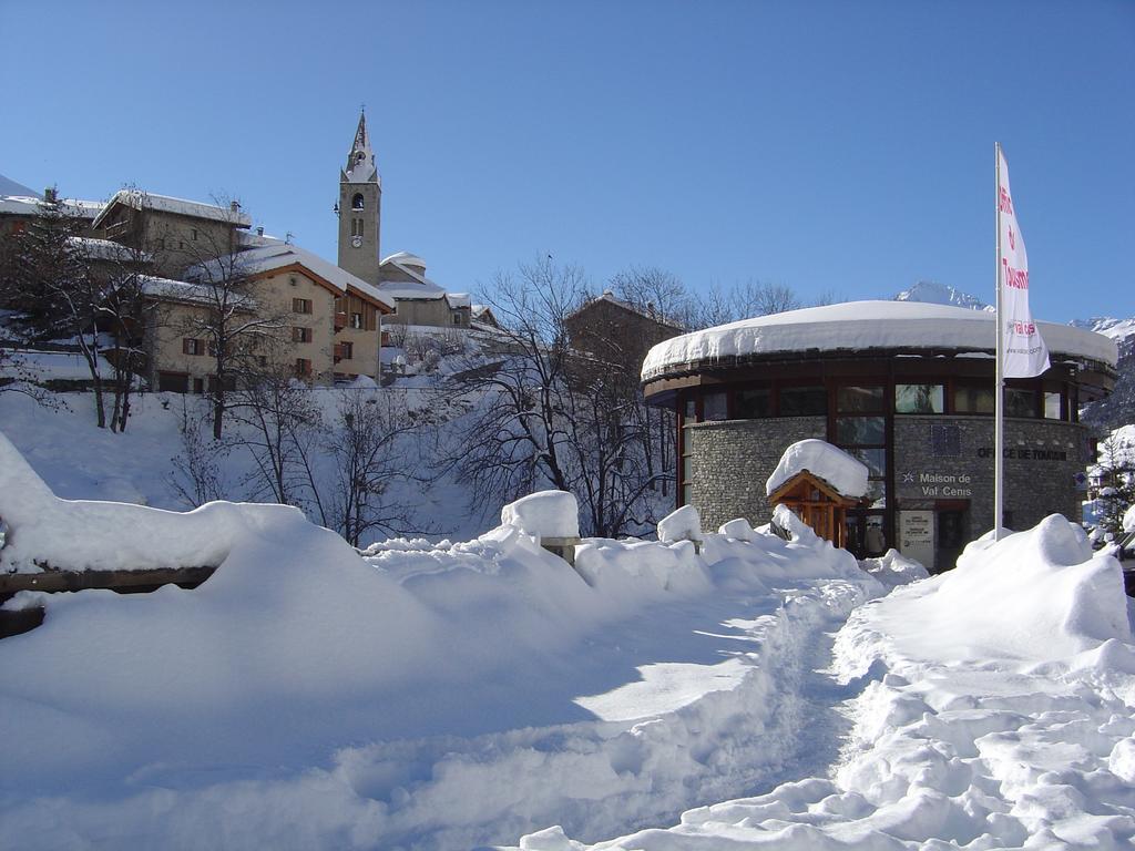 Apartamento La Joubarde Lanslevillard Habitación foto