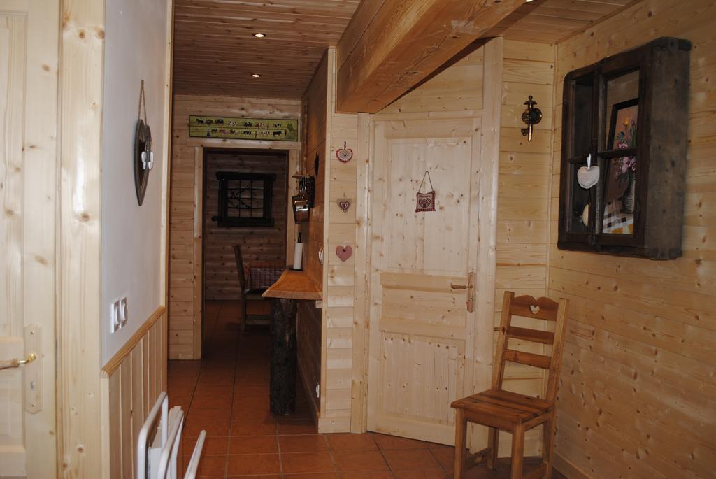 Apartamento La Joubarde Lanslevillard Habitación foto